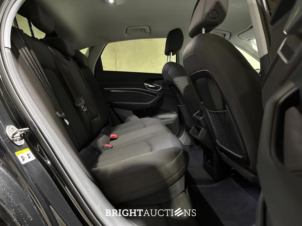 Audi e-tron Sportback 55 Quattro Business Edition 95 kWh 408pk 2020 (Origineel-NL + 1e Eigenaar), K-592-GL