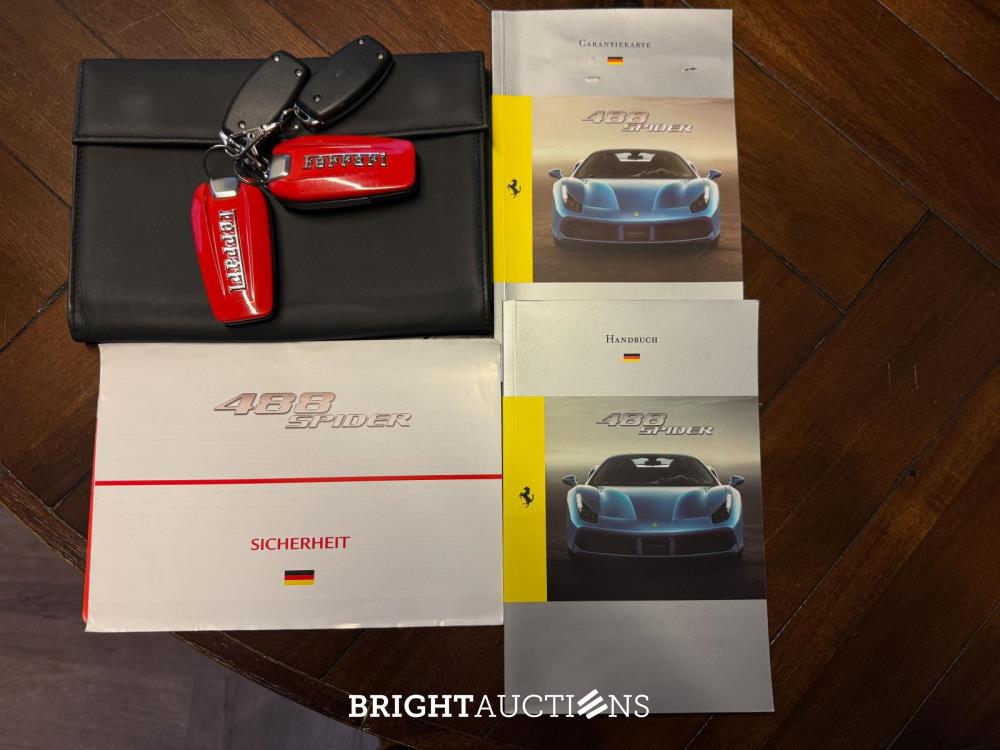 Ferrari 488 Spider HELE 3.9 V8 -Full Carbon- 670pk 2018, GFG-98-P
