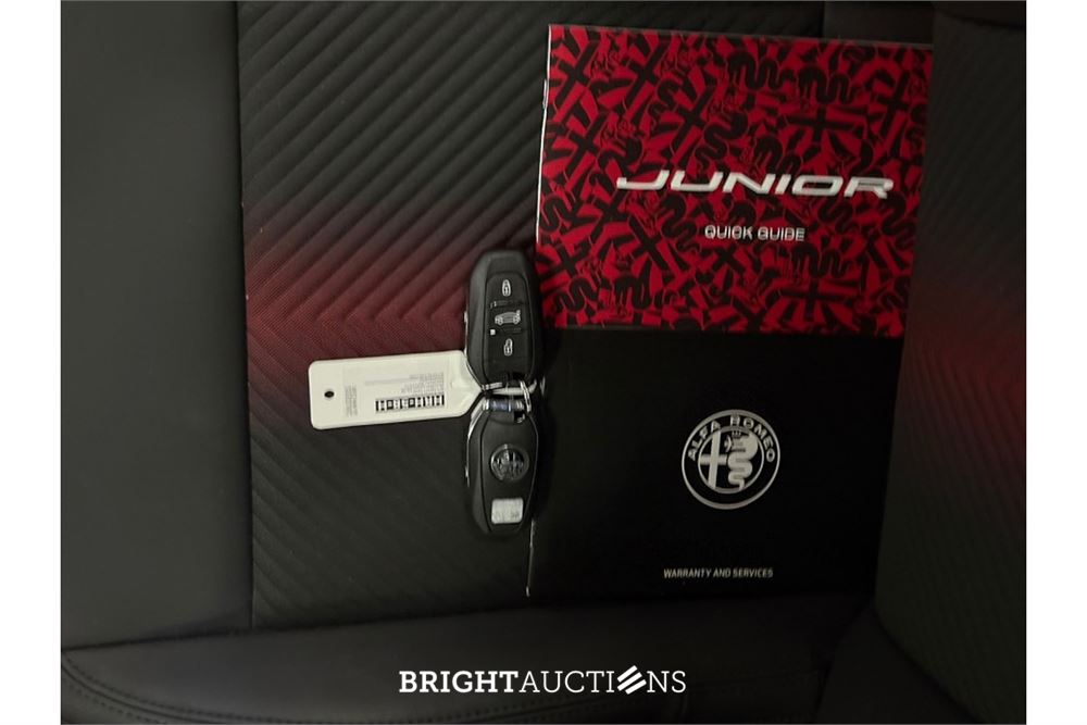 Alfa Romeo Junior Turbo Hybrid Ibrida Speciale 1.2 156pk 2025 (Origineel-NL), HRH-58-H