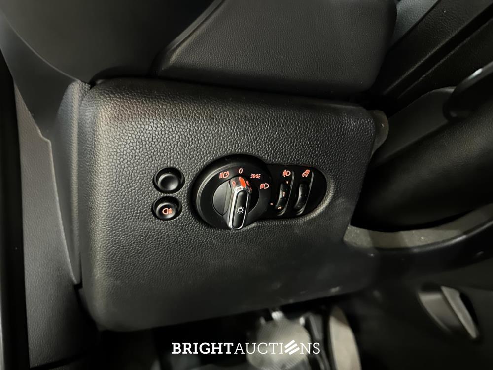MINI Cooper Electric Essential 33 kWh 184pk 2021 F56 (Origineel-NL), L-232-DH
