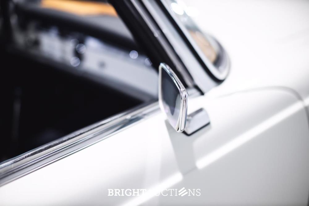 Mercedes-Benz 280 SL Pagode – Handgeschakeld – EU-uitvoering – 2.8 liter zes-in-lijn. 