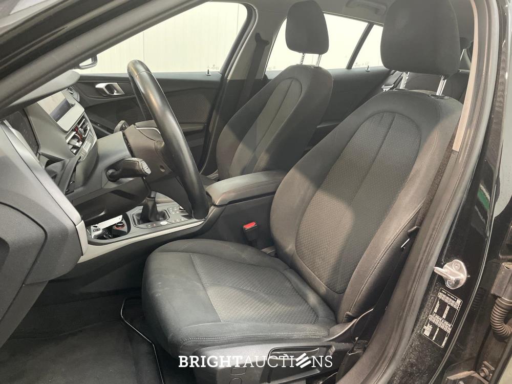 BMW 118i Executive Edition 1-serie 140pk 2020 (Origineel-NL), J-119-GJ