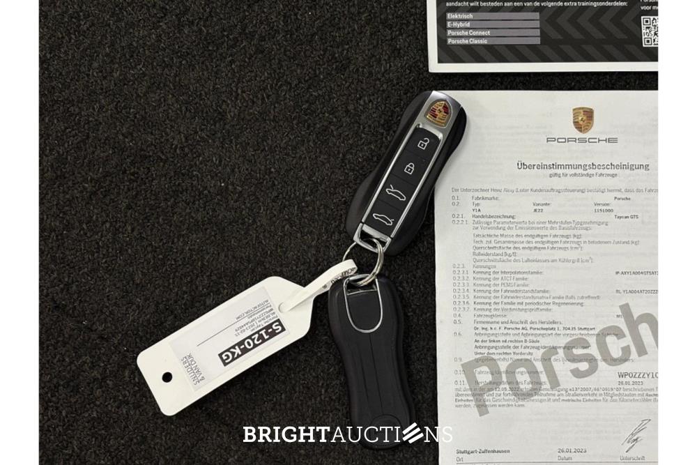 Porsche Taycan GTS 93 kWh 517pk 2023 (Origineel-NL), S-120-KG