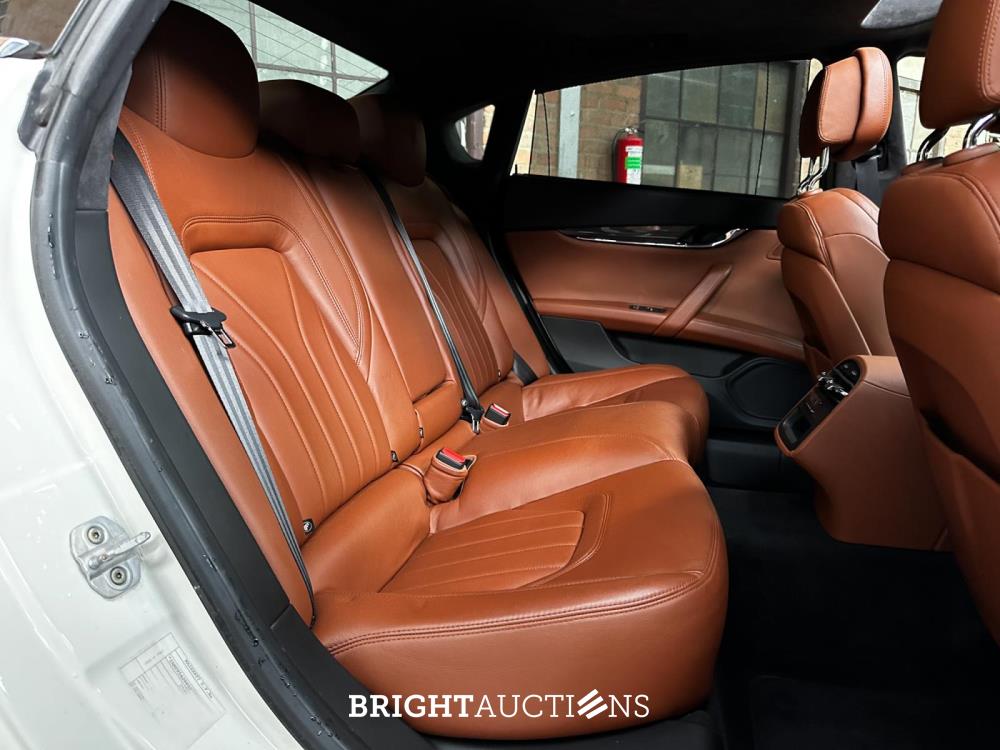 Maserati Quattroporte GTS 3.8 V8 531pk 2013 (CARBON) (29.000 KM)