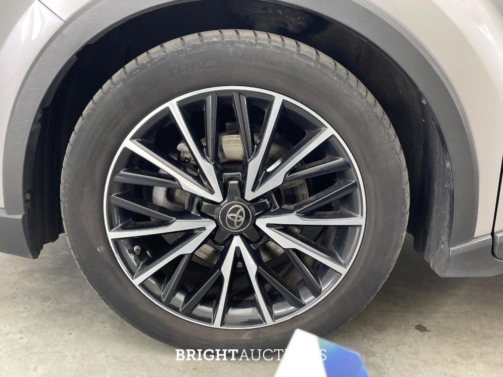 Toyota C-HR Hybrid Executive 1.8 170pk 2017, P-886-JB