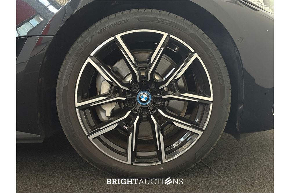 BMW i4 eDrive35 70 kWh 2023 (Origineel-NL), X-963-DD