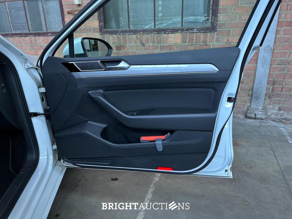 Volkswagen Passat Variant 1.4 TSI PHEV GTE Business 156pk 2021 (Origineel-NL+1e eigenaar), K-814-XG