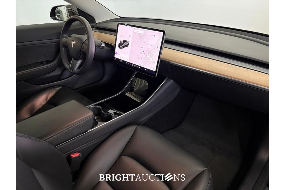 Tesla Model 3 Standard RWD Plus 60 kWh 238pk 2020 (Origineel-NL), K-848-FF