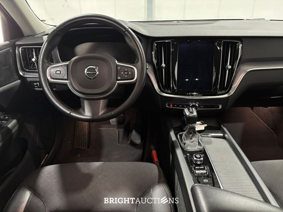 Volvo V60 T4 Momentum Pro 2.0 190pk 2019 (Origineel-NL), G-999-SR