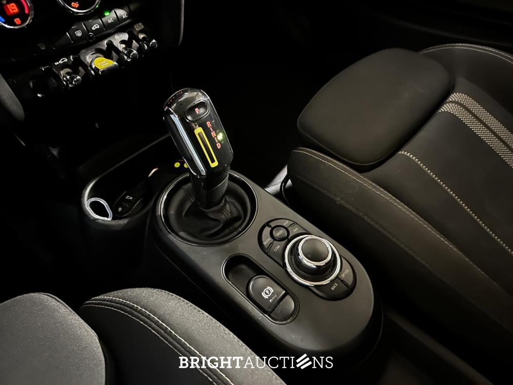 MINI Cooper Electric Essential 33 kWh 184pk 2021 F56 (Origineel-NL), L-232-DH