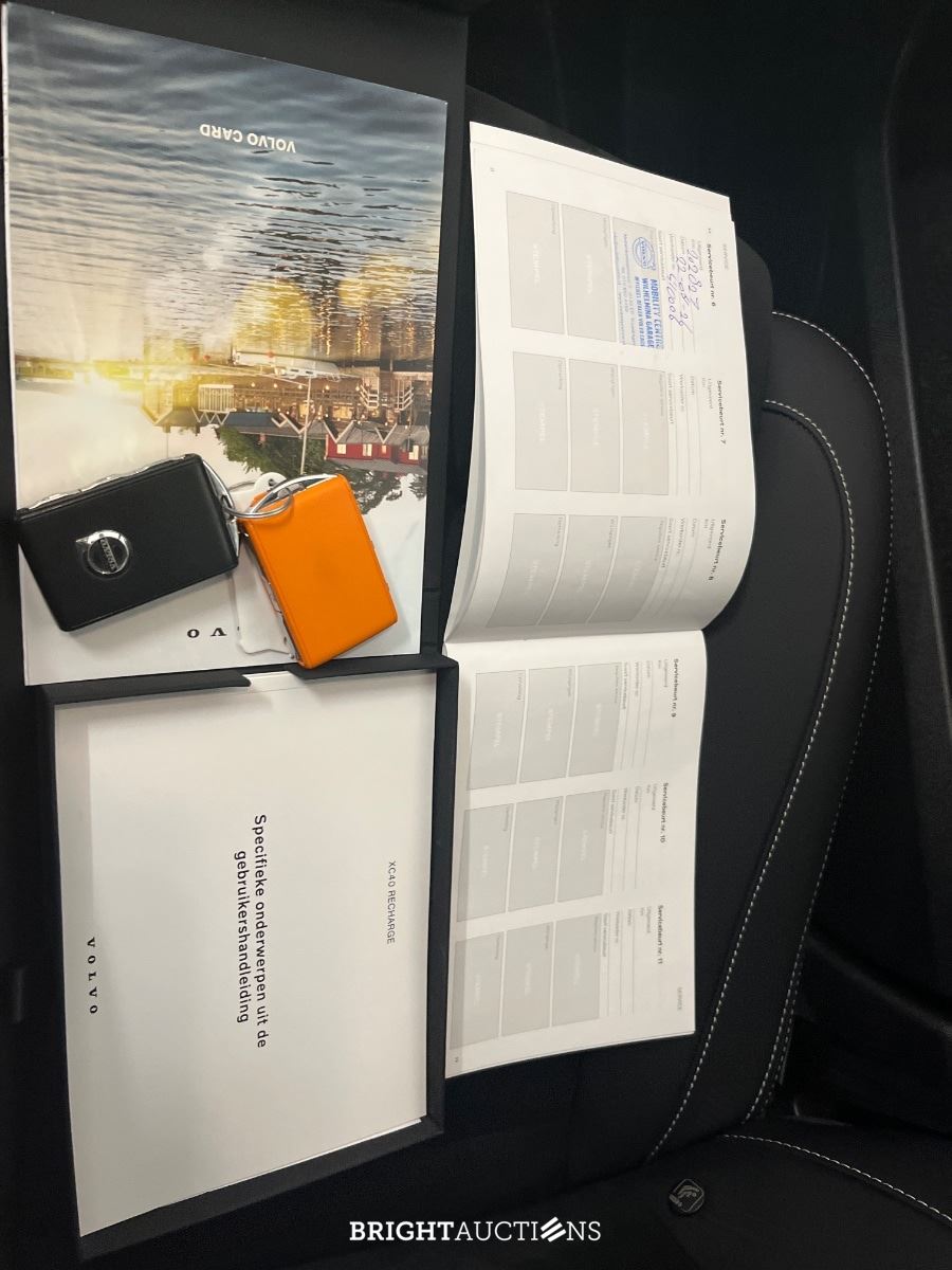 Volvo XC40 Recharge Plus 70 kWh 232pk 2023 (Origineel-NL), S-106-XG