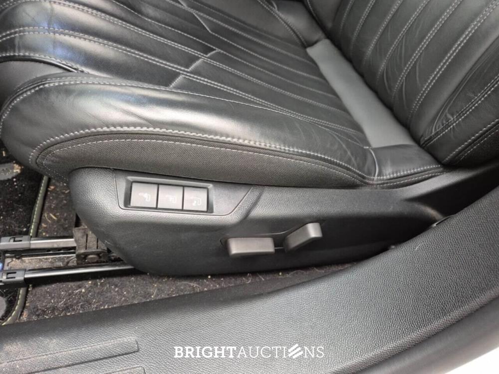 Peugeot 2008 Pt Gt 1.2 131pk 2022 (Origineel-NL), P-369-VX