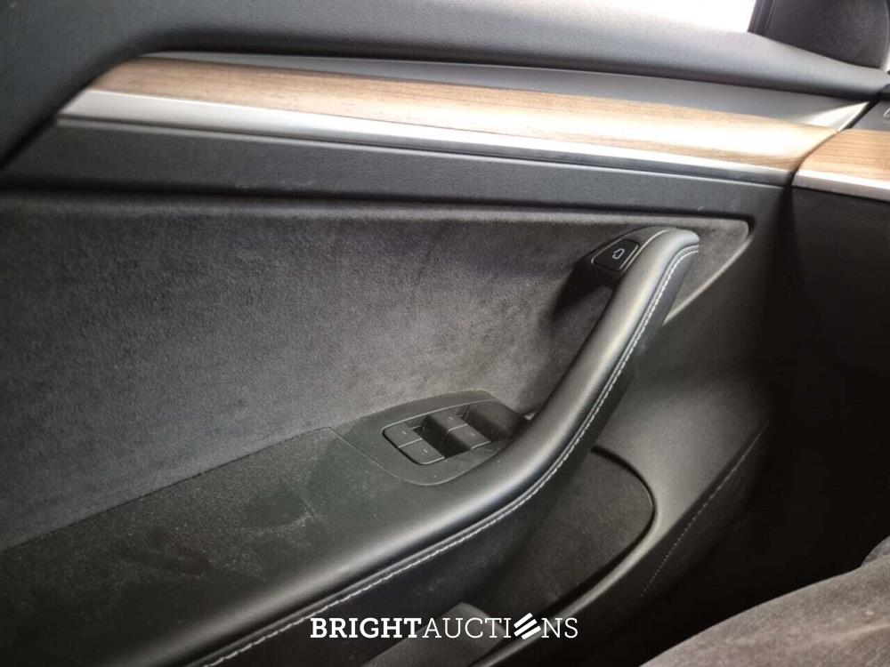 Tesla Model 3 Standard PLUS RWD 238pk 2022