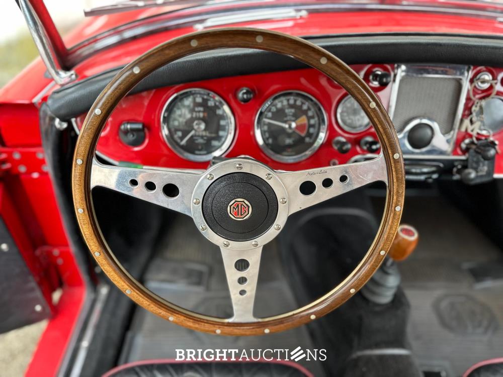 MG MGA Cabriolet 1957, BX-81-86
