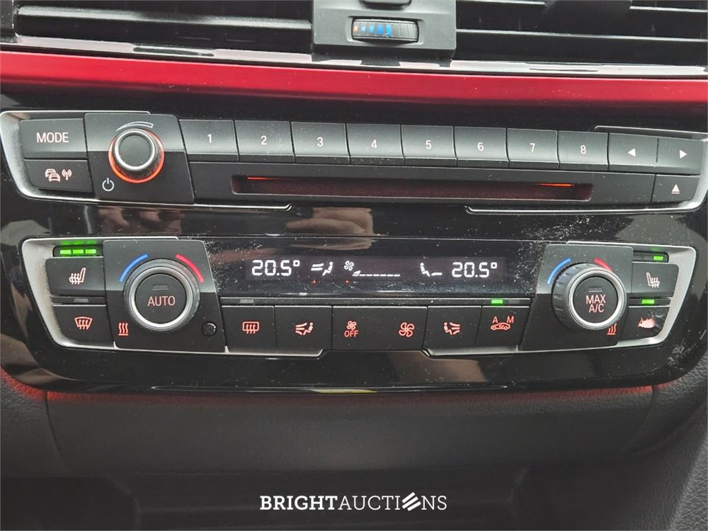 BMW 330e Centennial High Executive 272pk 2016 (Origineel-NL) 3-Serie, KZ-231-H