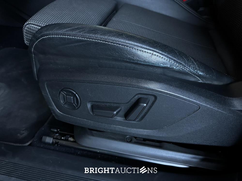 Audi Q4 e-tron 50 quattro Launch edition S Competition 77 kWh 299pk 2022 (Origineel-NL+1e eigenaar), P-122-GB 