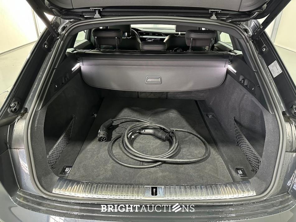 Audi Q8 e-tron 50 quattro Advanced Edition 95 kWh 340pk 2023 (Origineel-NL), T-629-HS