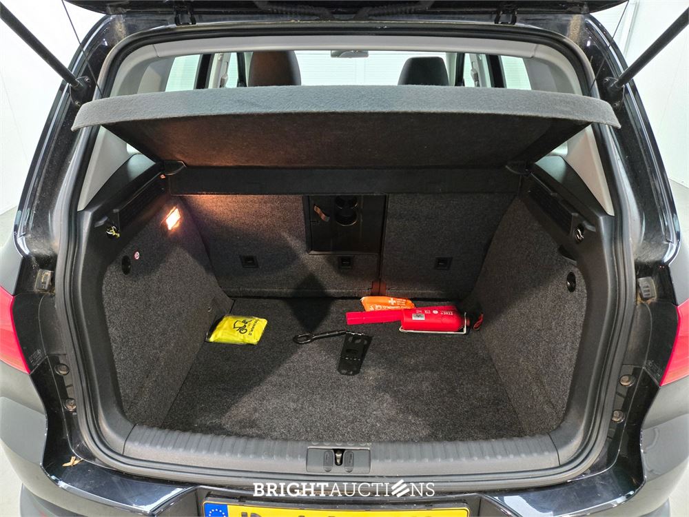 Volkswagen Tiguan Connected Series 1.4 TSI 125pk 2016, R-465-XL
