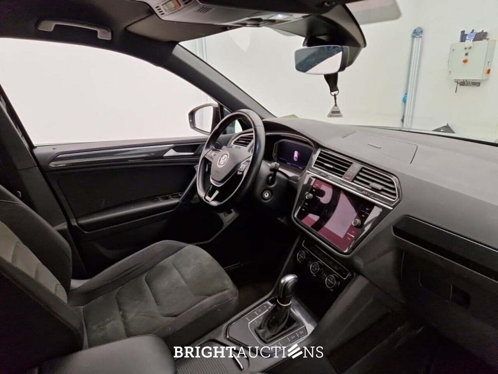 Volkswagen Tiguan Highl. Bus R 1.5 TSI 150pk 2020 (Origineel-NL), J-885-HF