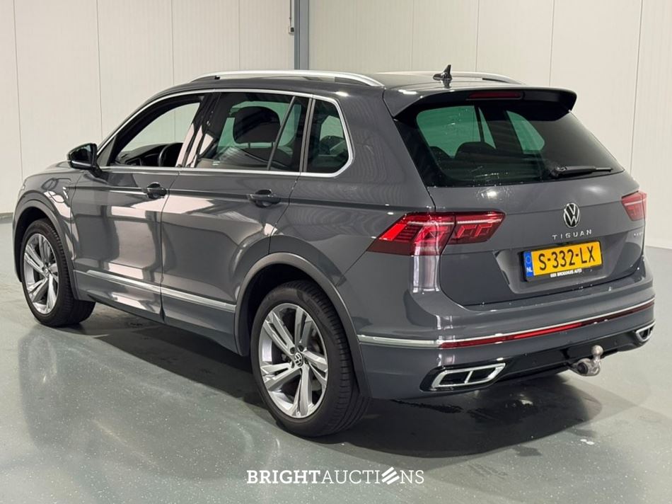 Volkswagen Tiguan eHybrid R-Line Business 1.4 TSI 265pk 2023 (Origineel-NL), S-332-LX