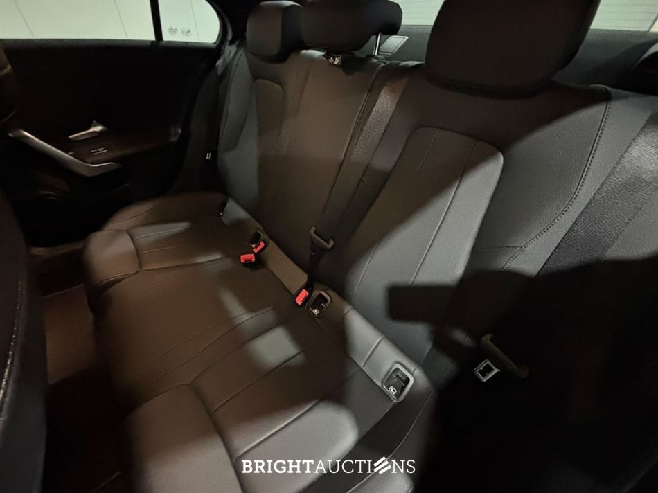 Mercedes-Benz A200 Limousine Business Solution Luxury 163pk 2020 (Origineel-NL) A-klasse, J-882-SR