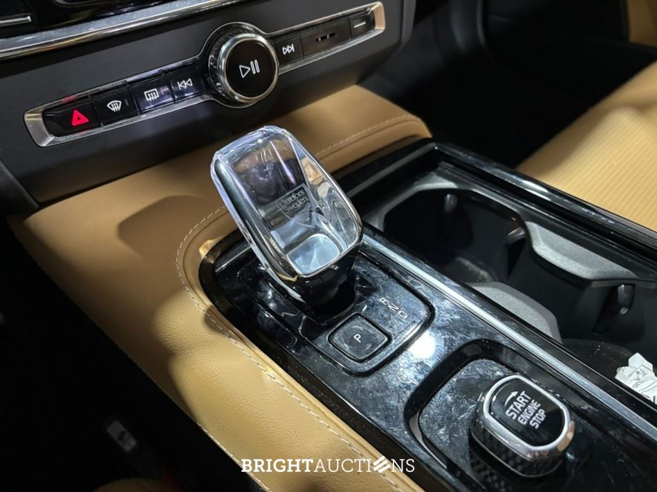 Volvo V90 T6 Plug-in Hybrid Ultimate Bright 2.0 AWD 398pk 2023 (Origineel-NL), X-873-GN