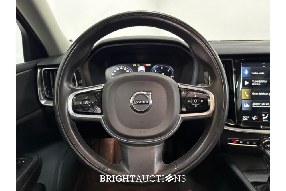 Volvo V60 Cross Country Pro 2.0 AWD 190pk 2020 (Origineel-NL), G-715-ZL
