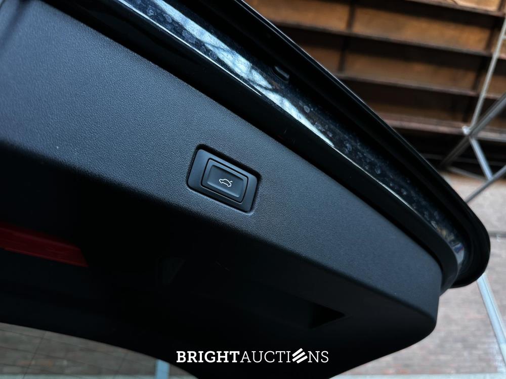 Audi Q4 e-tron 50 quattro Launch edition S Competition 77 kWh 299pk 2022 (Origineel-NL+1e eigenaar), P-122-GB 