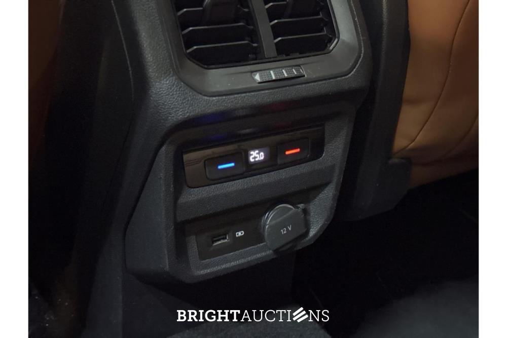 Volkswagen Tiguan ACT Highline Business R 1.5 TSI 150pk 2020 (Origineel-NL), H-070-NT