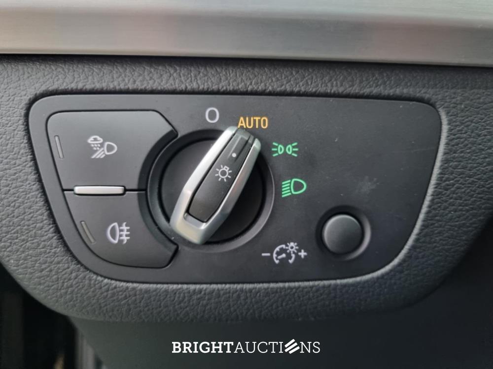 Audi Q5 40 S edition TFSI 204pk 2022 (Origineel-NL), R-941-RS