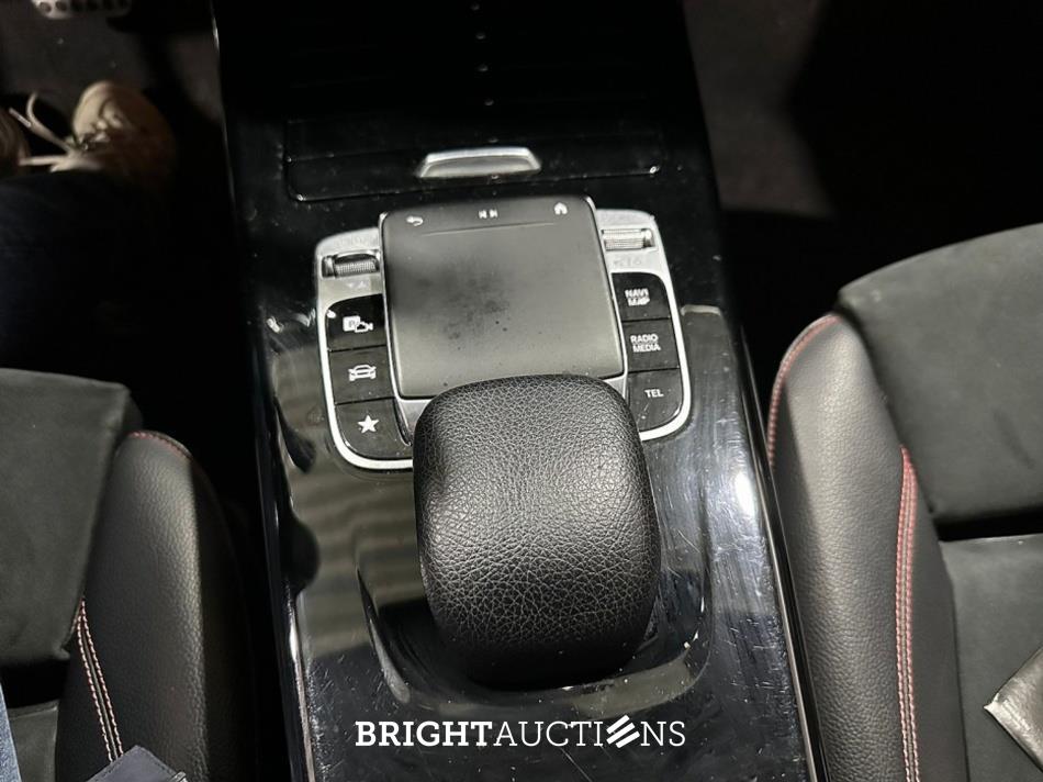 Mercedes-Benz A200 Business Solution AMG 163pk 2019 (Origineel-NL) A-Klasse, XH-436-L