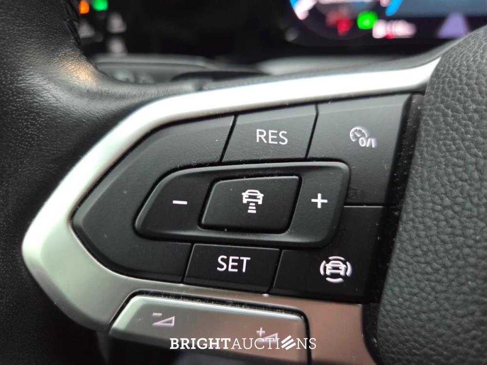 Volkswagen Golf 1.0 eTSI Life 110 pk 2021, L-219-ZT