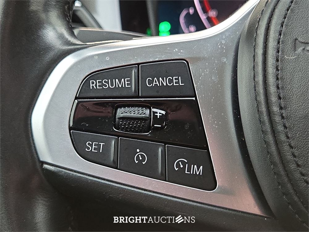 BMW 320i 3-serie Executive Edition 184pk 2019 (Origineel-NL) 3-Serie, XT-203-T