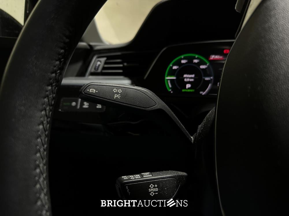 Audi e-tron Sportback 55 Quattro Business Edition 95 kWh 408pk 2020 (Origineel-NL + 1e Eigenaar), K-592-GL