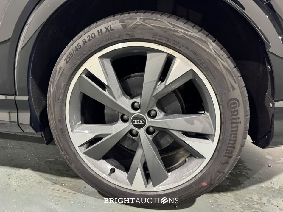 Audi Q4 e-tron 40 Launch edition Advanced 77 kWh 204pk 2021 (Origineel-NL), N-414-FZ