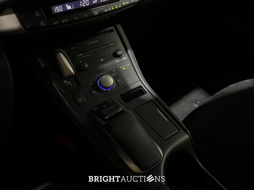 Lexus CT 200h Business Line Pro 122pk 2020 (Origineel-NL+1e eigenaar), J-281-PS