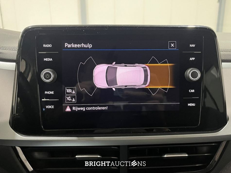Volkswagen T-Roc Life 1.0 TSI 110pk 2023 (Origineel-NL), S-562-FR