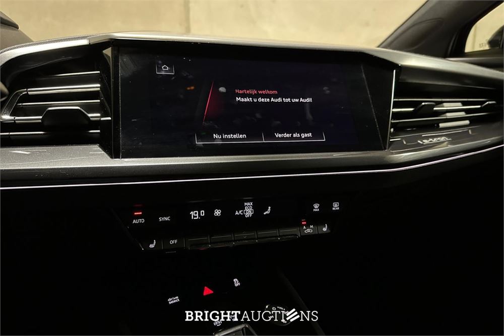 Audi Q4 Sportback e-tron 40 Launch edition S Competition 77 kWh 204pk 2021 (Origineel-NL), N-622-TH