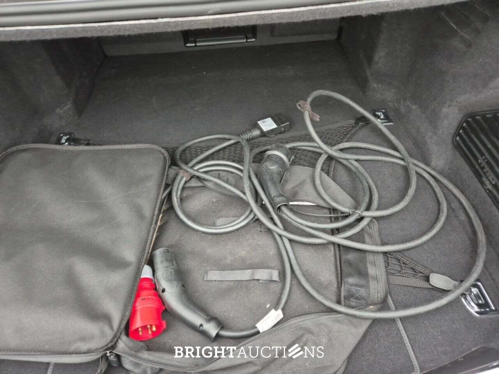 Audi A8 60 E TFSI Quattro 476pk 2023 (Origineel-NL), S-092-LX