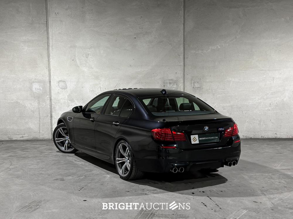 BMW M5 F10 4.4 V8 560pk 2014 5-Serie, 3-ZLJ-94