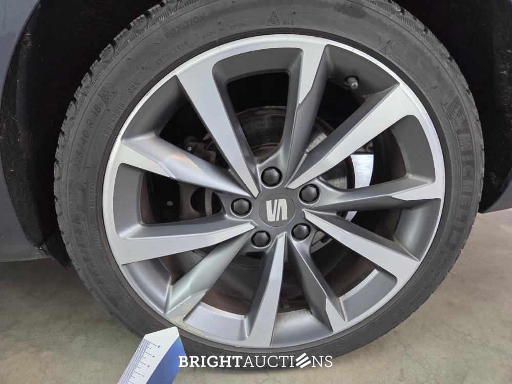 SEAT Leon Sportstourer eHybrid PHEV FR Business Intense 1.4 TSI 258pk 2021 (Origineel-NL), L-078-HB