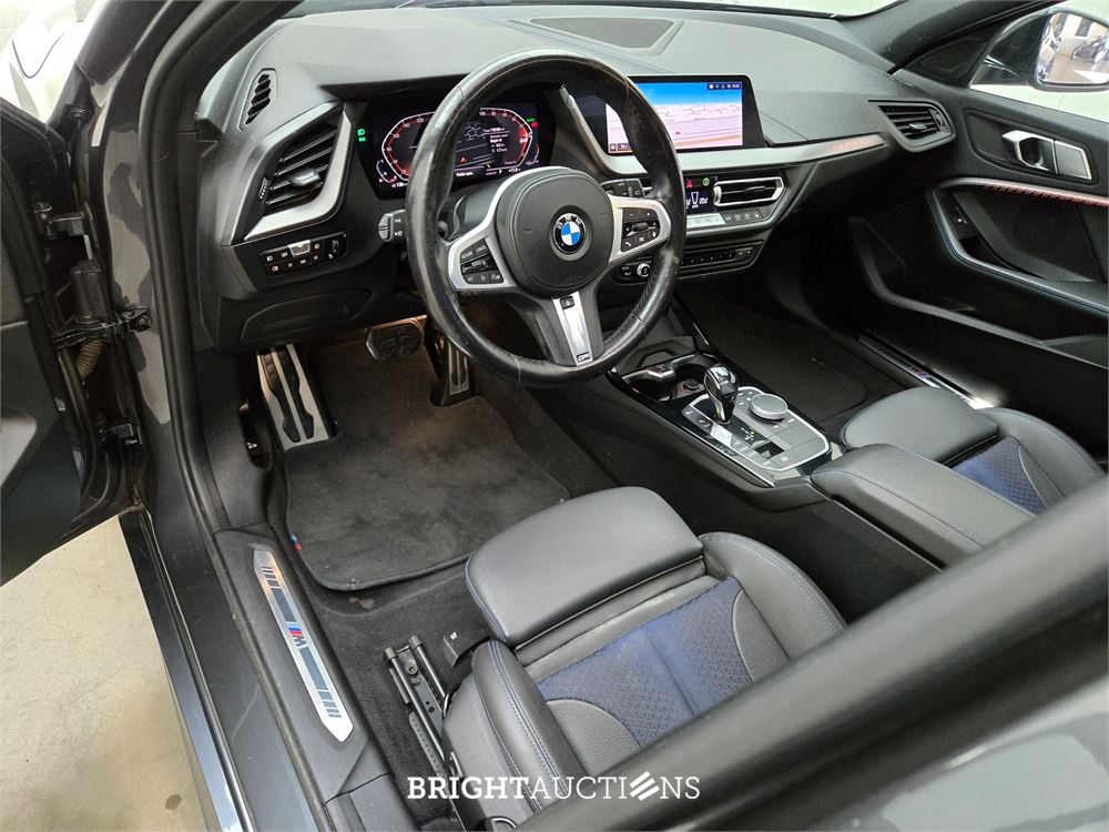 BMW 118i 1-serie High Executive 136pk 2021 (Origineel-NL) 1-Serie, L-781-BN