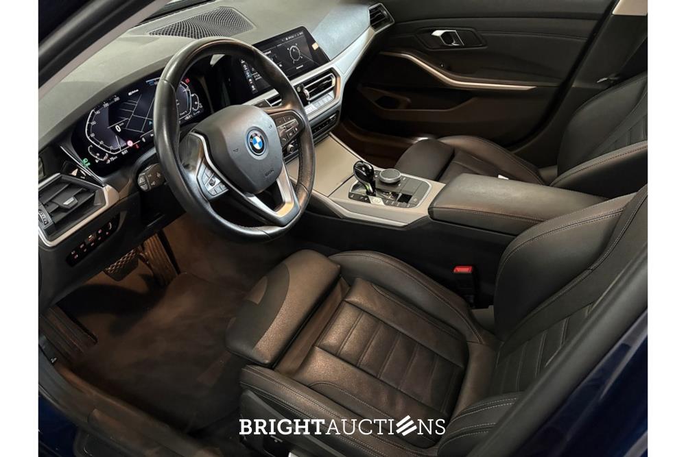 BMW 320e Business Edition Plus 276pk 2022 (Origineel-NL) 3-Serie, P-004-RS