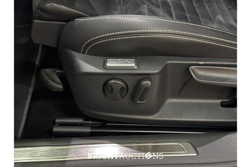 Volkswagen Passat Elegance Business R 1.5 TSI 150pk 2020 (Origineel-NL), H-005-BZ