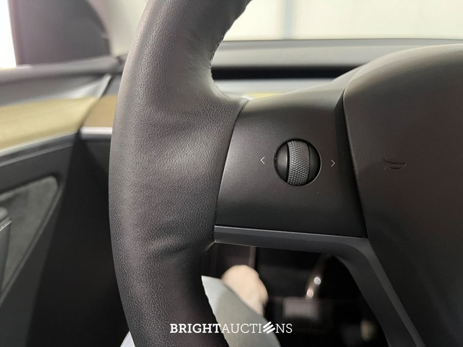 Tesla Model Y RWD 58 kWh 238pk 2022 (Origineel-NL), R-968-ZL