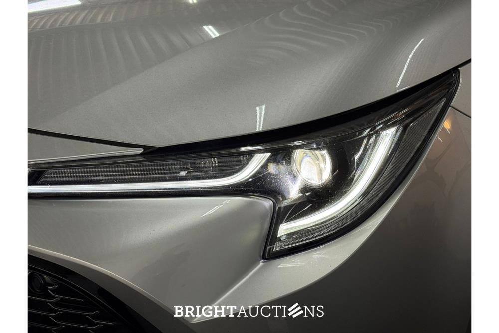 Toyota Corolla Touring Sport Hybrid GR-Sport 2.0 261pk 2021 (Origineel-NL), K-880-PR