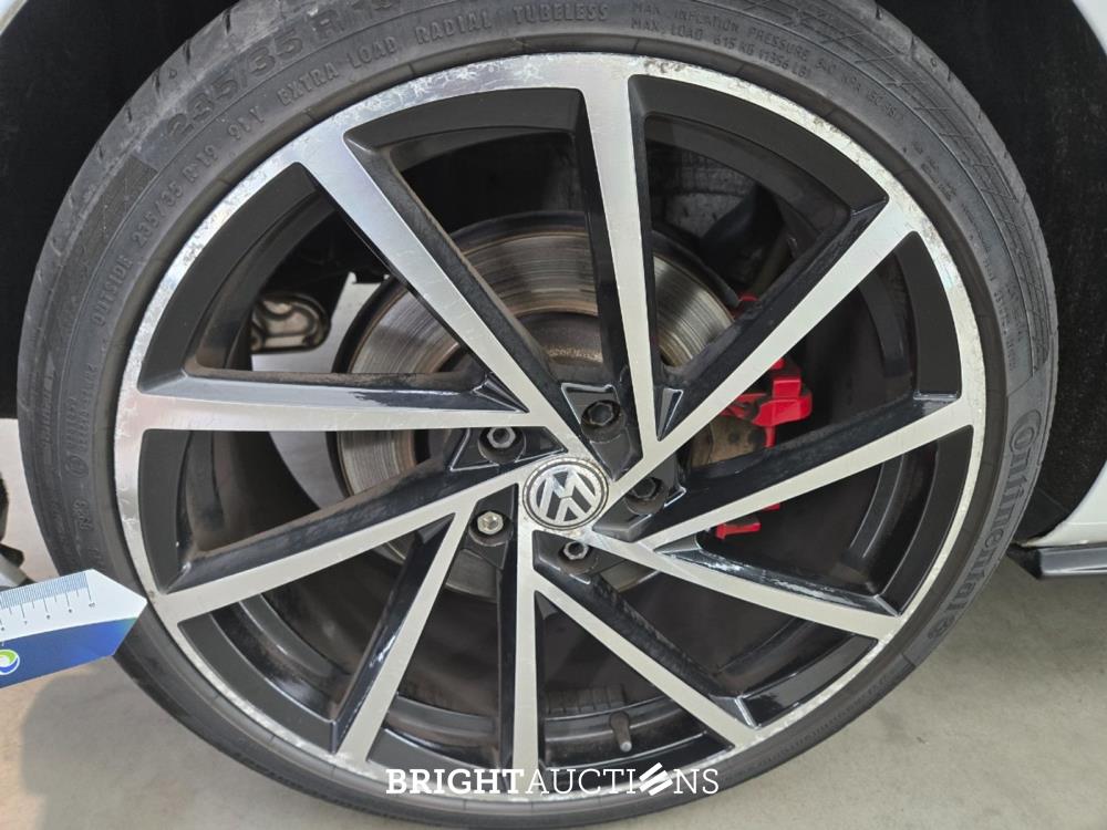 Volkswagen Golf GTI Performance 2.0 TSI 245pk 2017, L-416-LR