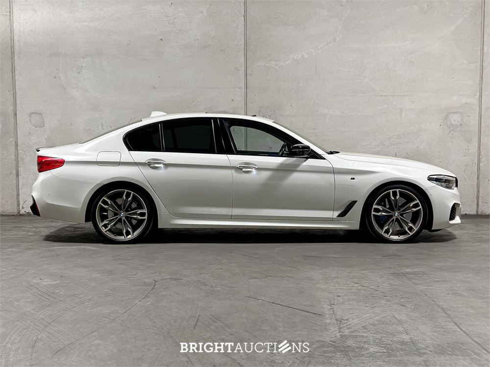 BMW M550i xDrive High Executive 462pk 2018 5-serie, KKP-44-R