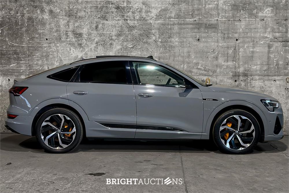 Audi e-tron Sportback 50 S edition Quattro 71 kWh 313pk 2021, T-261-RR