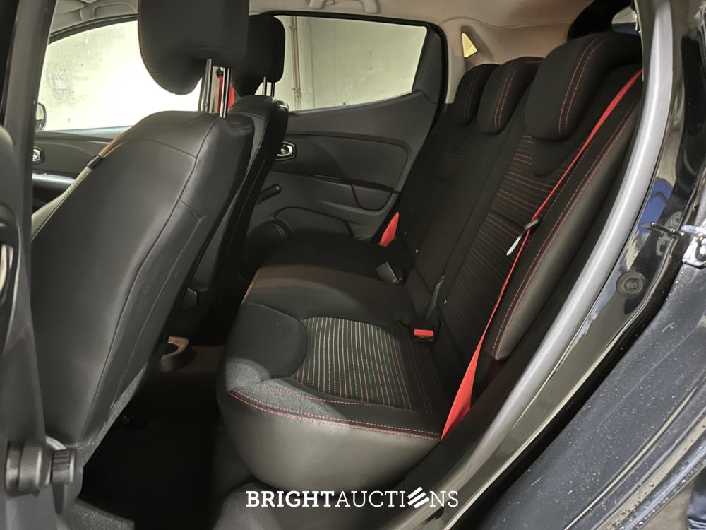 Renault Clio 1.6 R.S. Trophy 220pk 2015, K-787-PD